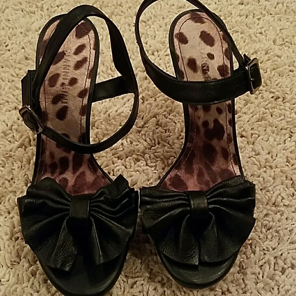 Gianni Bini Shoes. Leather Upper. Size 8 - Picture 1 of 5